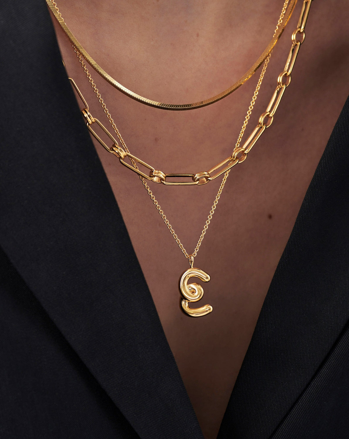 Curly Molten Initial Pendant Necklace - E | 18k Gold Vermeil