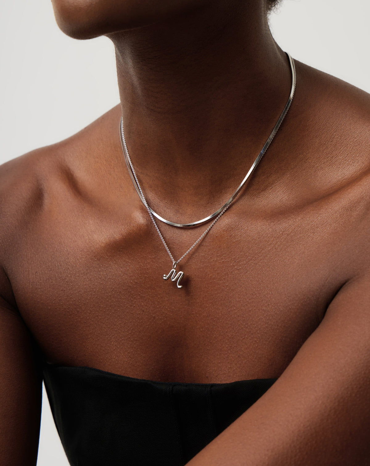 Curly Molten Mini Initial Necklace - M | Sterling Silver