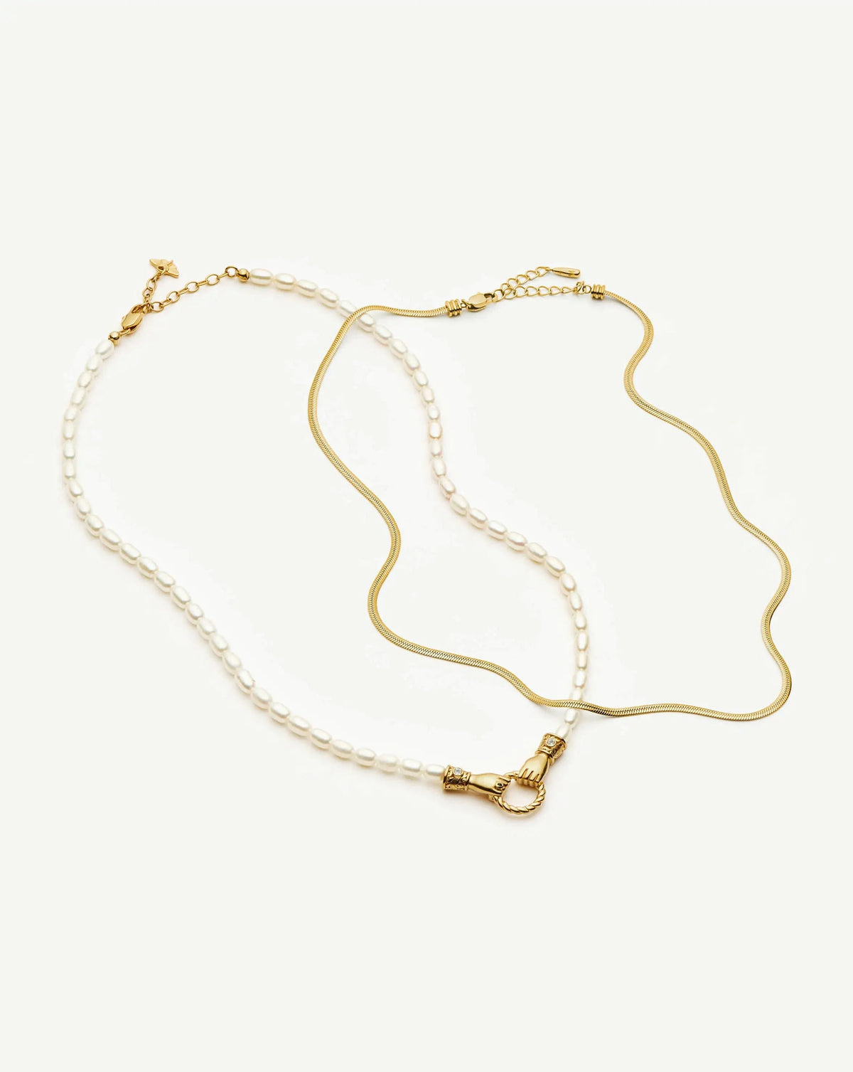 The In Good Hands Necklace Set
